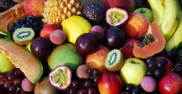 Monsoon Health Tips: ચોમાસામાં જો રહેવું હોય રોગથી દૂર તો આજે જ આ 10 ફળો ખાવાનું શરૂ કરો.