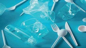 આગામી વર્ષે બંધ કરાશે પ્લાસ્ટિકની આ ચીજવસ્તુઓ, સરકારે સંસદમાં રજુ કર્યો પ્લાન