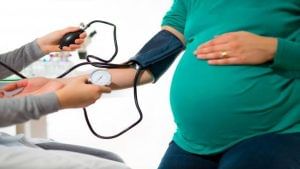 Health Tips : સગર્ભાવસ્થામાં લો બ્લડપ્રેશરની સમસ્યા માતા અને બાળક બંને માટે જોખમી, જાણો શું છે ઉપાય ?