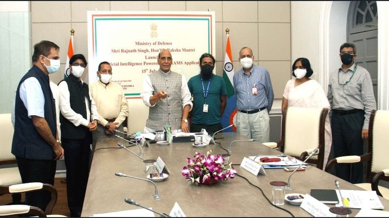 Har kam Desh Ke Nam: સંરક્ષણ મંત્રીએ આર્ટિફિશિયલ ઇન્ટેલિજન્સ દ્વારા સંચાલિત ફરિયાદ વ્યવસ્થાપનની એપ્લિકેશનનો પ્રારંભ કર્યો