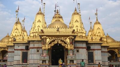 Kheda : વડતાલ સ્વામિનારાયણ મંદિરને લાગ્યું કોરોનાનું ગ્રહણ, ભેટ - દાનની આવકમાં થયો ધરખમ ઘટાડો