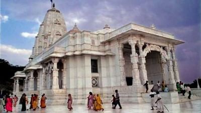 Bhakti : હનુમાનજીથી લઈને ગણેશજી સુધી કયા દેવની કેટલી થાય છે પ્રદક્ષિણા ? ફટાફટ જાણી લો...