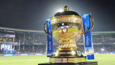 IPL 2021: આગળની મેચોને લઇ BCCI દ્વારા નિયમોમાં પરિવર્તન, સ્ટેન્ડમાં પહોંચેલી સિક્સ બાદ થશે આમ