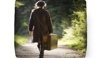 શાસ્ત્રોમાં કઈ જગ્યાએ રહેવું તેના પણ નિયમો કહ્યા છે, જાણો કયા સ્થળોએ એક ક્ષણ માટે પણ ન રહેવું