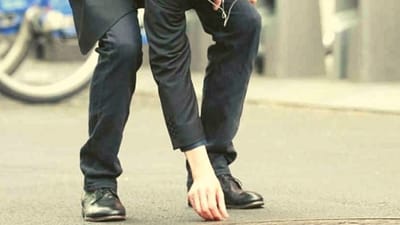 જો તમને રસ્તામાં કોઈ સિક્કો કે શંખ મળે, તો કરો આ કામ, થઈ શકે છે ધન લાભ