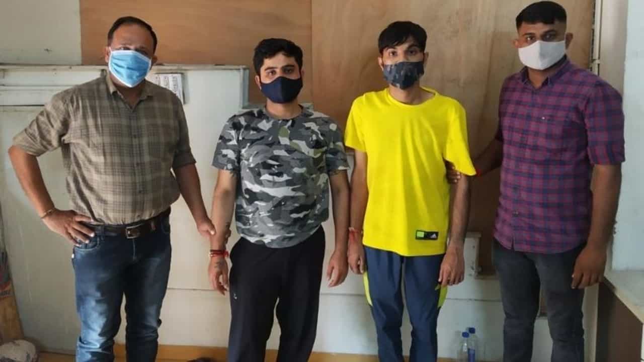 Ahmedabad: સાયબર ક્રાઇમે ગુજરાતમાં ચાલતા કોલ સેન્ટરનો કર્યો પર્દાફાશ, અમેરિકન એજન્સીની માહિતીના આધારે ઝડપાયા આરોપી