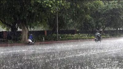 ગુજરાતમાં આવનારા ત્રણ-ચાર દિવસોમાં નોંધપાત્ર વરસાદની આગાહી ગુજરાતમાં આવનારા ત્રણ-ચાર દિવસોમાં નોંધપાત્ર વરસાદની આગાહી