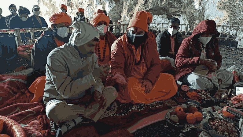 Amarnath yatra 2021: અમરનાથ યાત્રા પુરી થઈ, રક્ષાબંધન પર્વ પર બાબા બર્ફાનીની ગુફામાં પહોચી છડી મુબારક