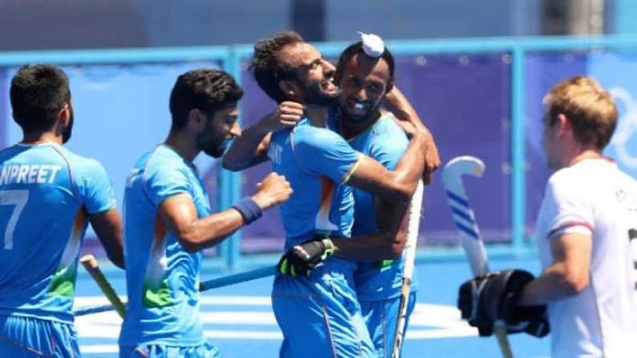 Tokyo Olympics 2020 : ભારતીય હૉકી ટીમે ઓલિમ્પિકમાં કાંસ્ય પદક જીતી રચ્યો ઇતિહાસ, સોશિયલ મીડિયા પર શુભકામનાઓનું ઘોડાપુર