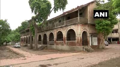 AHMEDABAD : ખમાસા સર્કલ પાસે આવેલી 150 વર્ષ જુની શાળાનું LXS ફાઉન્ડેશન રિસ્ટોરેશન કરશે