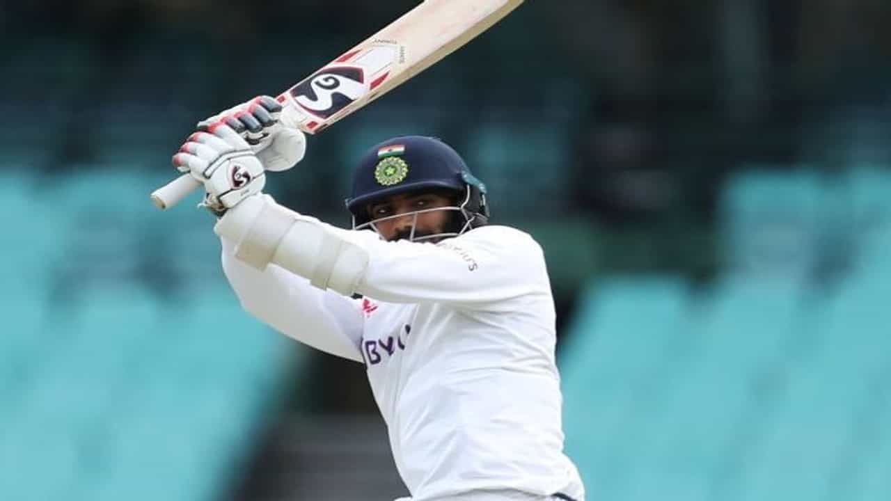 IND vs ENG: ઇંગ્લેન્ડના બોલરોને અંતિમ વિકેટ માટે નાકે દમ લાવી ધુંઆધાર બેટીંગ કરતા બુમરાહ છવાયો, જુઓ