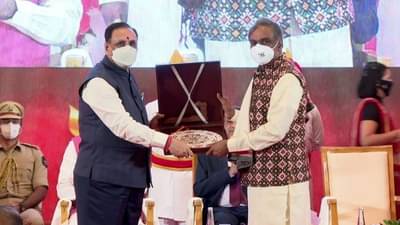 GANDHINAGAR : ગુજરાત હાઈકોર્ટના મુખ્ય ન્યાયાધીશ વિક્રમ નાથ અને ન્યાયાધીશ બેલાબહેન ત્રિવેદીનો વિદાય સમાંરભ યોજાયો