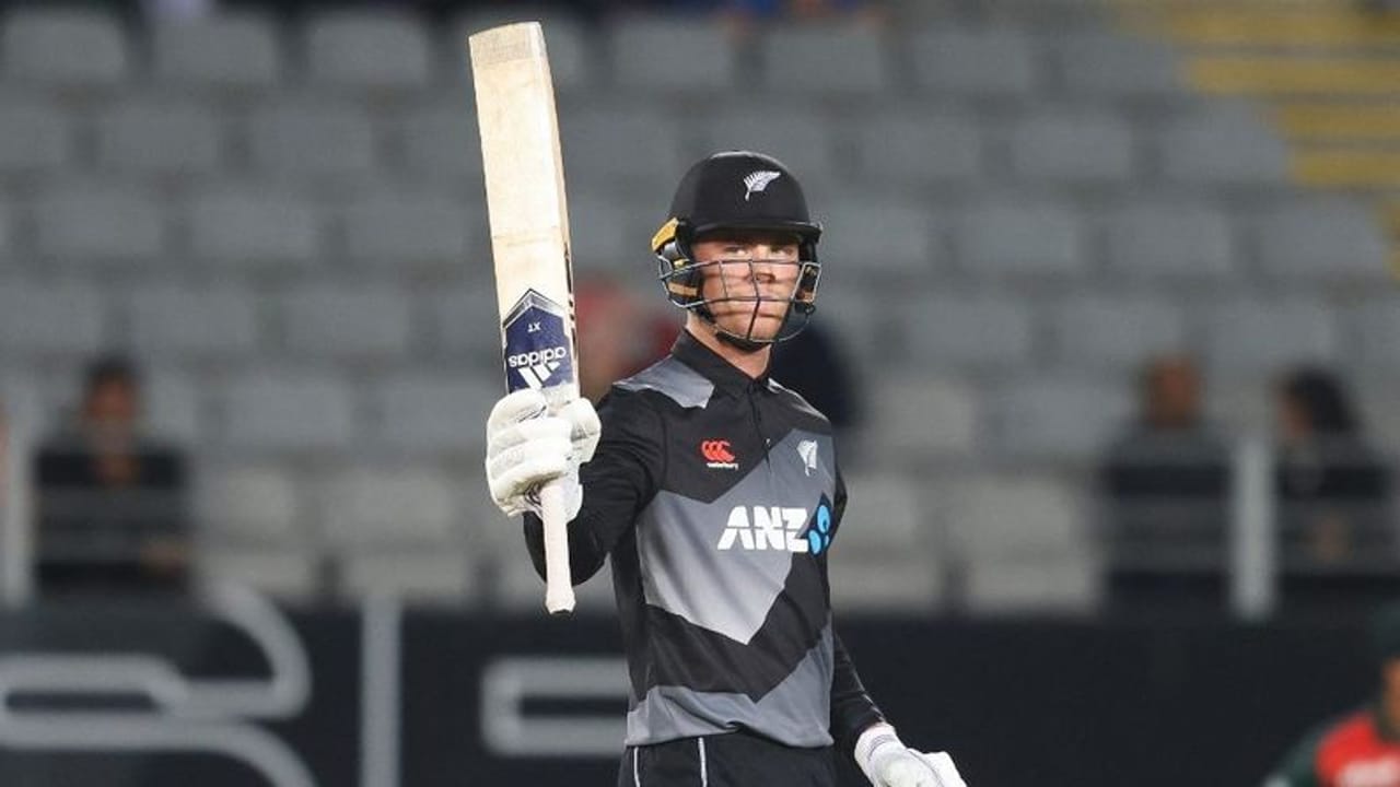 IPL 2021: વેક્સિનના બે ડોઝ ધરાવતો વિરાટ કોહલીની ટીમ RCBનો આ ખેલાડી કોરોના પોઝિટિવ જણાયો