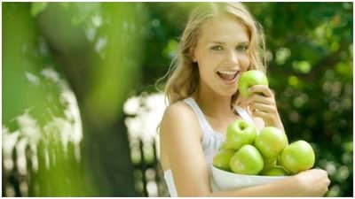 Green Apple Health Benefits: લીલા સફરજનના આશ્ચર્યજનક આરોગ્ય લાભો, જાણીને શરુ કરી દેશો ખાવાનું