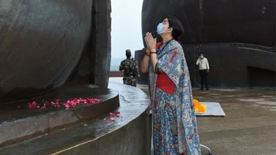 NARMADA : કેન્દ્રીય પ્રધાન સ્મૃતિ ઈરાનીએ સ્ટેચ્યુ ઓફ યુનિટીની મુલાકાત લીધી,  સરદાર સાહેબની પ્રતિમાને ભાવાંજલી અર્પી