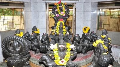 Navgrah Remedies: ઘણા ચમત્કારી છે નવગ્રહથી જોડાયેલા આ ઉપાય, જીવનમાં આવશે અદ્ભુત બદલાવ