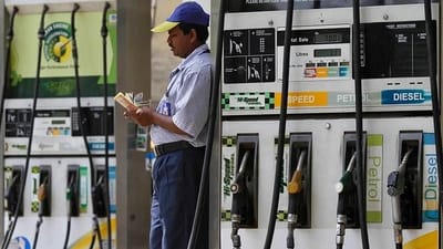 Petrol-Diesel Price Today : સરકારી તેલ કંપનીઓએ ઇંધણના નવા રેટ જાહેર કર્યા, જાણો આજે પેટ્રોલ -ડીઝલ ના ભાવ ખિસ્સા હળવા કરશે કે રાહત આપશે ?