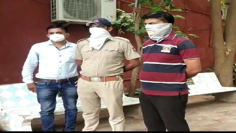 Ahmedabad: પોલીસકર્મીની દબંગાઈનો આવ્યો અંત, મારામારીના ગુનામાં નાસતા ફરતા પોલીસકર્મીની ધરપકડ