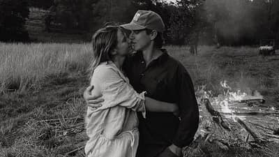 IPL 2021: ટૂર્નામેન્ટને અધૂરી છોડી ગયેલા RCB ના ક્રિકેટરની પત્નિને તેના પતિ થી દૂર રહેવાતુ નથી! લખ્યુ કંઇક આમ