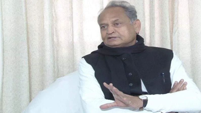 Rajasthan : મુખ્યમંત્રી અશોક ગેહલોતની તબિયત લથડી, છાતીમાં દુખાવો થતા સવાઈ માનસિંહ હોસ્પિટલમાં કરાયા દાખલ