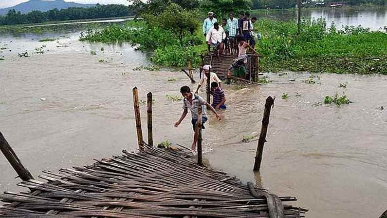 Assam Flood: બ્રહ્મપુત્રા સહિત ઘણી નદીઓના જળસ્તરમાં વધારો થવાથી આસામમાં પૂરની સ્થિતિ વણસી, 2,25,501 લોકો થયા પ્રભાવિત