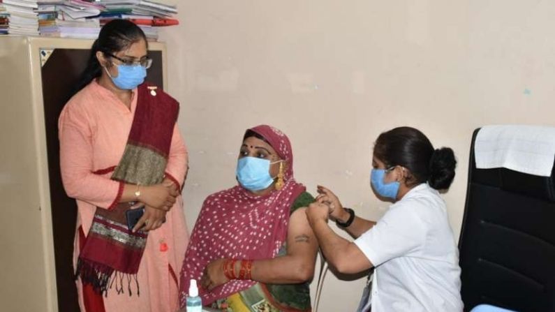 Gujarat માં ગુરુવારે રેકોર્ડ બ્રેક પોણા છ લાખ લોકોનું રસીકરણ, અત્યાર સુધીમાં સાડા ત્રણ કરોડથી વધુ લોકોને અપાઈ રસી