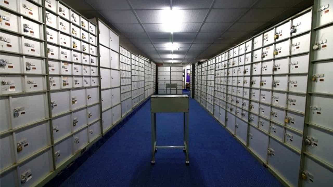 Surat : લોકર્સને લઈને RBIની નવી ગાઈડલાઇનથી હીરા ઉધોગકારોમાં નારાજગી