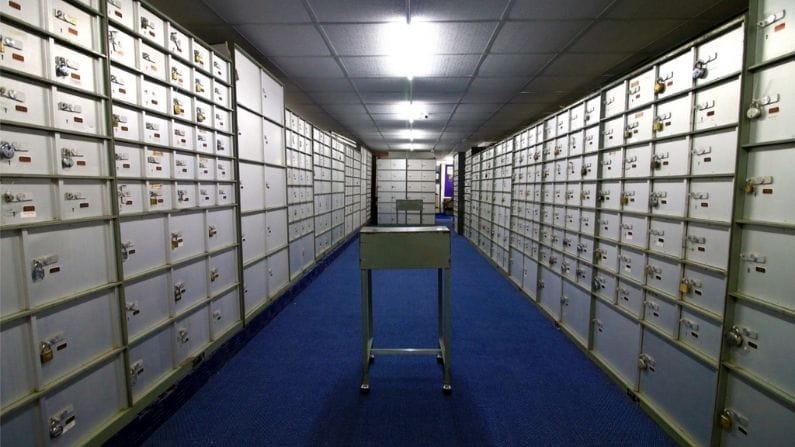 Surat : લોકર્સને લઈને RBIની નવી ગાઈડલાઇનથી હીરા ઉધોગકારોમાં નારાજગી