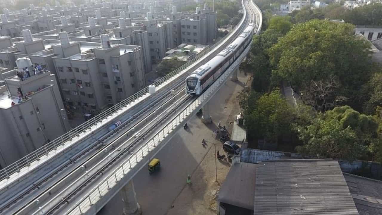 Surat: સુરતના અલથાણ વિસ્તારમાં બનશે મેટ્રો ભવન, સુરત મનપા 6,542 ચો.મી. જગ્યા ફાળવશે