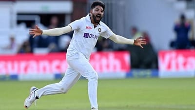 Mohammed Siraj ને પિતાના મોત બાદ સંઘર્ષના સમયમાં સાથી ખેલાડીઓએ નહી પરંતુ નિતીન પટેલે આપ્યો હતો સાથ