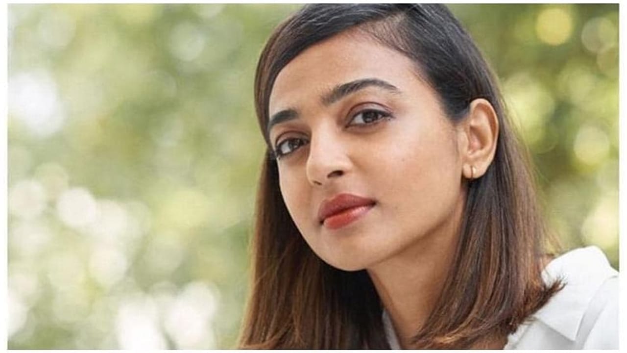 Radhika Apte પર લાગ્યો ભારતીય કલ્ચરને ખરાબ કરવાનો આરોપ, ટ્વીટર પર ટ્રેન્ડ થયું 'BoycottRadhikaApte'