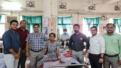 યૂનિક ઓપરેશન: અમદાવાદ સિવિલમાં માત્ર એક ઓપરેશનથી અઢી વર્ષની પીડામાંથી રાજકોટના મહિલા મુક્ત, સ્પાઈન સર્જનોએ દર્દીનું જીવન બદલ્યુ