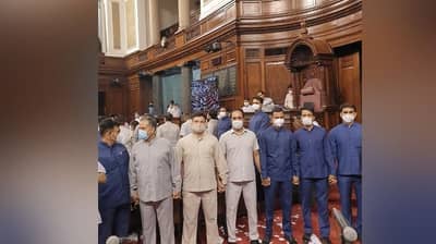 Parliament Monsoon Session: સંજય રાઉતે રાજ્યસભામાં માર્શલ લો લાગુ કરવાનો આરોપ લગાવ્યો, પૂછ્યું શું આ આપણી સંસદીય લોકશાહી છે?