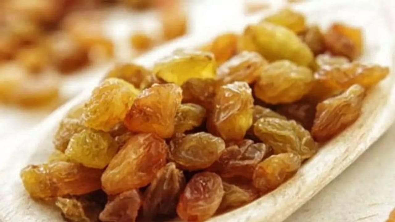 Skin Care : ત્વચાના ટોન મુજબ કિસમિસ ફેસ માસ્કનો ઉપયોગ કરો, જાણો ફાયદા