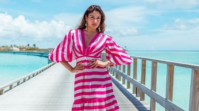 સુરભી ચંદના ટીવીની હોટ અને બોલ્ડ અભિનેત્રીઓમાંની એક છે. સુરભી ચાહકો પર પોતાની સ્ટાઇલનો જાદુ ચલાવતી રહે છે. સુરભીએ માત્ર તેની એક્ટિંગથી જ નહીં પરંતુ તેની સુંદરતાથી પણ લોકોને દીવાના બનાવ્યા છે.