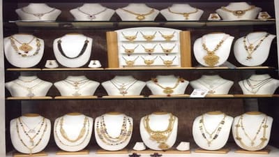 RAJKOT : દેશની સૌથી મોટી ઇમિટેશન માર્કેટમાં કોરોનાનું ગ્રહણ, ત્રણ લાખ લોકોની રોજગારીને અસર