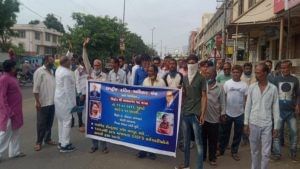 Bhavnagar : સિહોર નગરપાલિકાના કર્મચારીઓની પદયાત્રા, પડતર પ્રશ્ન મુદ્દે કલેક્ટરની રજુઆત કરાઇ