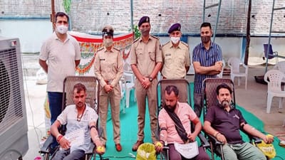 Ahmedabad : રામોલ પોલીસ સ્ટેશનમાં મહેંકી માનવતાની મહેક !! થેલેસેમિયાગ્રસ્ત બાળકો માટે પોલીસકર્મી અને 50 આરોપીઓએ કર્યું બ્લડ ડોનેટ