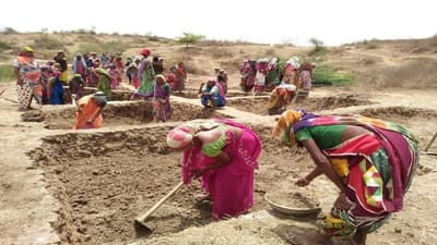 BANASKATHA : ગ્રાન્ટના અભાવે મનરેગાના શ્રમિકો વેતનથી વંચિત, શ્રમિકોના 7 કરોડથી વધુની મજૂરી બાકી
