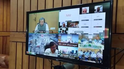 Ahmedabad : રેલવે મંત્રીએ 2200 કરોડના બે પ્રોજેકટની જાહેરાત કરી, 3 વર્ષમાં પ્રોજેક્ટ પૂર્ણ કરવાનો લક્ષ્યાંક