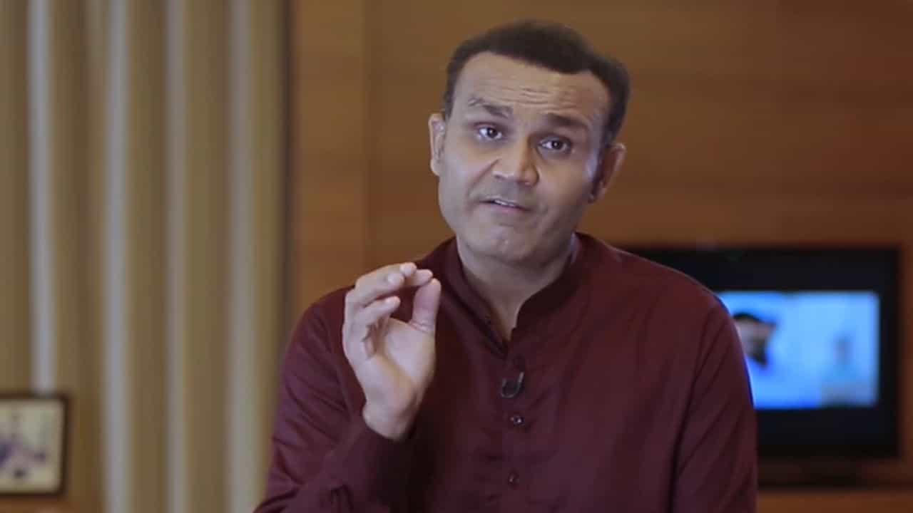 IPL 2021: વિરેન્દ્ર સહેવાગે આ ટીમને ઝાટકતા કહ્યુ, બેબી ના ડાયપર બદલવા કરતા વધારે ઝડપે તો પ્લેયીંગ ઇલેવન બદલાય છે