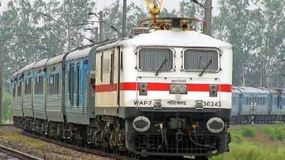 Railway Recruitment 2021: રેલવેમાં 10 પાસ લોકો માટે અનેક ખાલી જગ્યા, પરીક્ષા વગર મળશે નોકરી