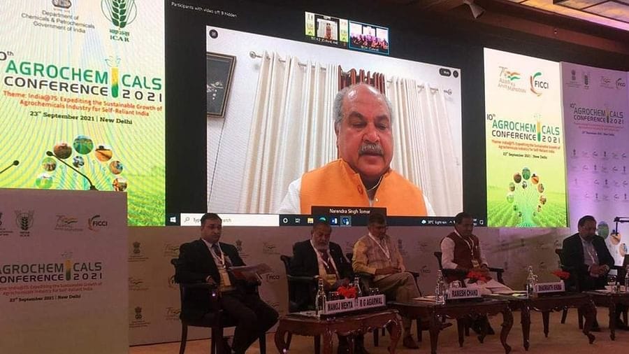 પ્રકૃતિની સંભાળ રાખીને ખેડૂતોને વધુમાં વધુ લાભ મળે તેવા પ્રયાસો કરવા જોઇએ : કેન્દ્રીય કૃષિ મંત્રી