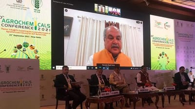 પ્રકૃતિની સંભાળ રાખીને ખેડૂતોને વધુમાં વધુ લાભ મળે તેવા પ્રયાસો કરવા જોઇએ : કેન્દ્રીય કૃષિ મંત્રી