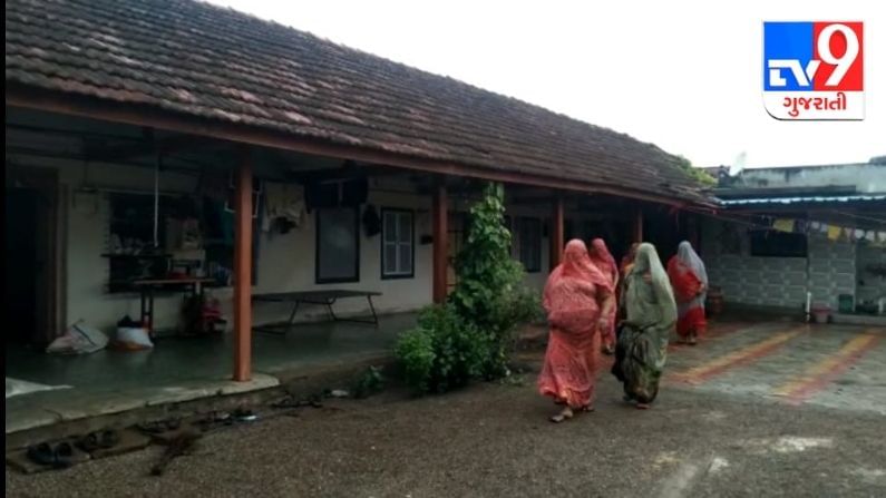 AMRELI :  સાવરકુંડલાના ધાર ગામે ખેડૂત પરિવારની માતા અને પુત્રીએ ગળાફાંસો ખાઈ આપઘાત કર્યો