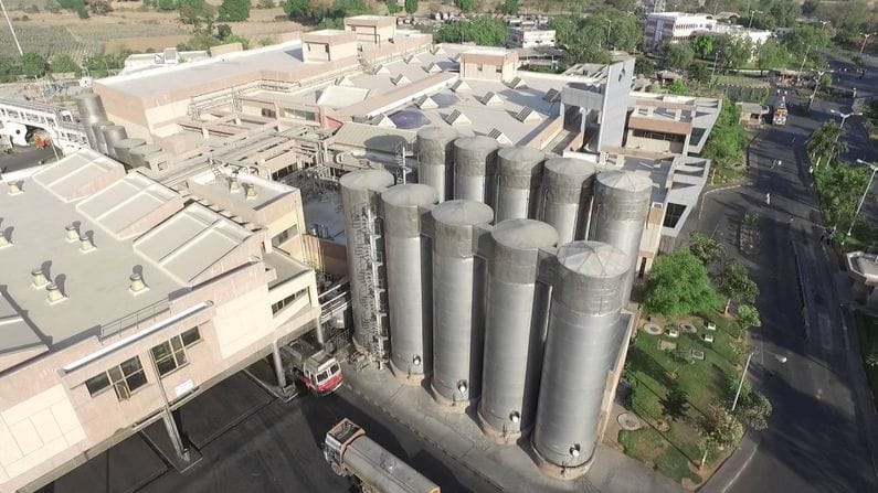 BANASKANTHA : બનાસ ડેરી PM મોદીના સંસદીય ક્ષેત્ર વારાણસીમાં પ્લાન્ટ સ્થાપશે