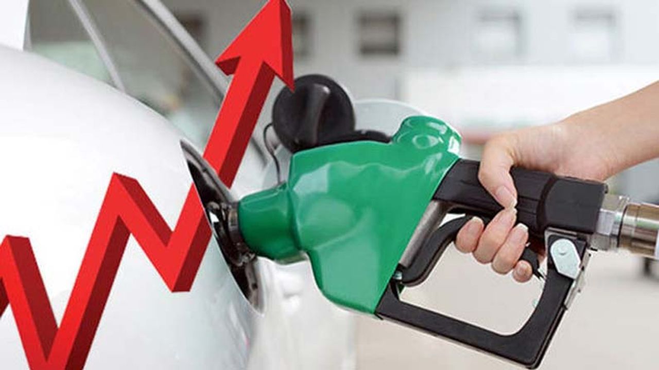 Petrol-Diesel Price Today : સતત વધી રહ્યા છે ઇંધણના ભાવ, 1 લીટર પેટ્રોલ - ડીઝલ પાછળ કેટલો ખર્ચ કરવો પડશે? જાણો અહેવાલમાં