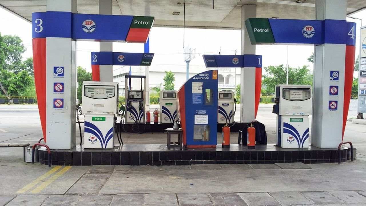 Petrol-Diesel Price Today : જાણો આજે કેટલું મોંઘુ થયું પેટ્રોલ – ડીઝલ? 10 રાજ્યમાં પેટ્રોલની કિંમત 100 રૂપિયાને પાર