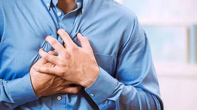 Health Tips : 40 વર્ષની ઉંમરે પુરુષોએ અવગણવા ના જોઈએ આ લક્ષણો, પરિણામ આવી શકે છે જોખમી