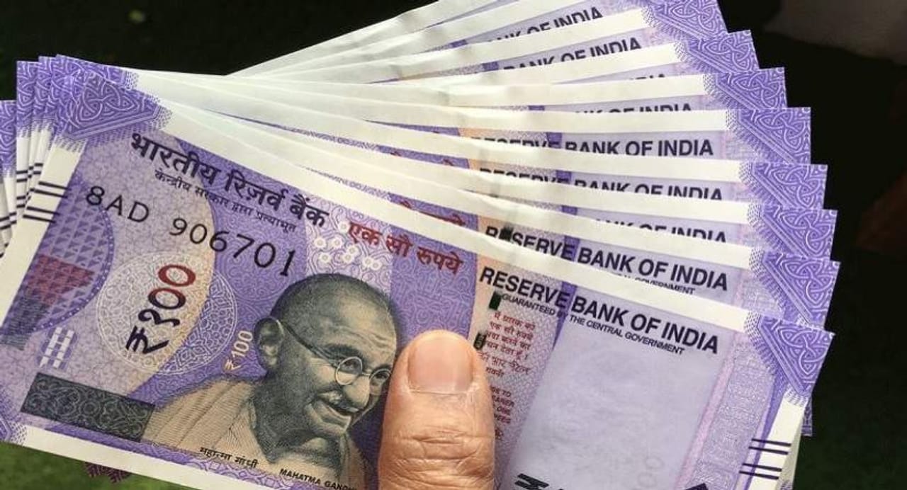 Vastu Tips Money : ઘરમાં રાખેલી આ વસ્તુઓ તમને કંગાળ બનાવી શકે છે ! કરો આ સરળ ઉપાય